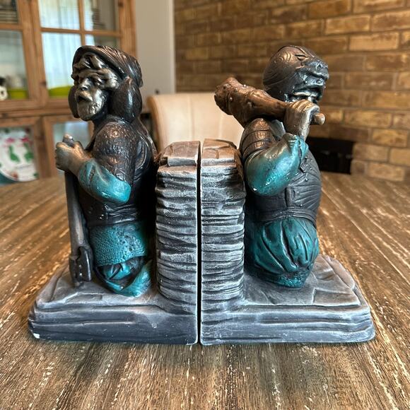 1970 Vintage Ann’s Original Figurines, Inc. Spanish Conquistador Viking Bookends - Picture 1 of 10